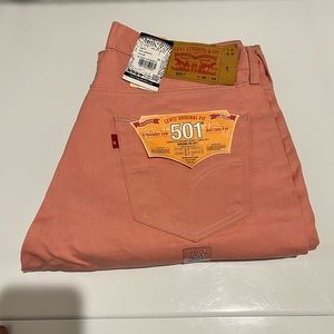 Levis straight leg shrink-to-fit 36/34 new with tags light pink
